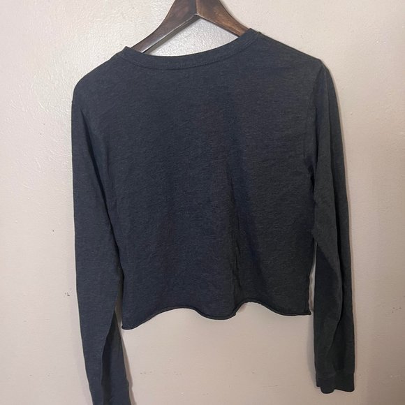 long sleeve cropped tee - Picture 4 of 4